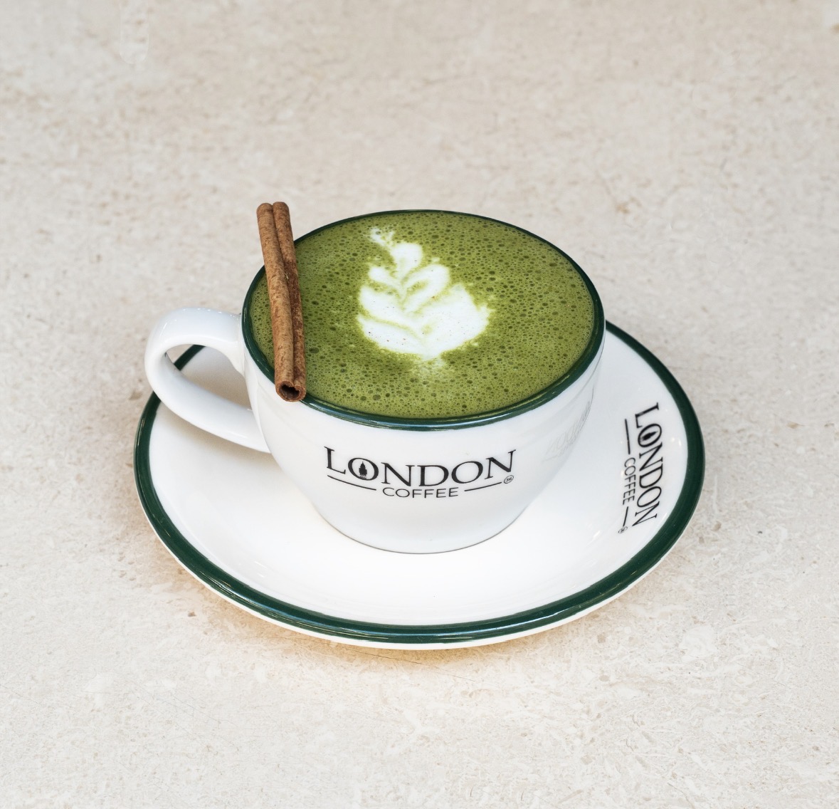 Ballı Tarçınlı Matcha Latte